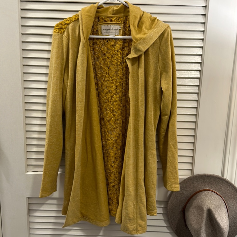 Evys Tree Mustard / Crocheted Cardigan with hood